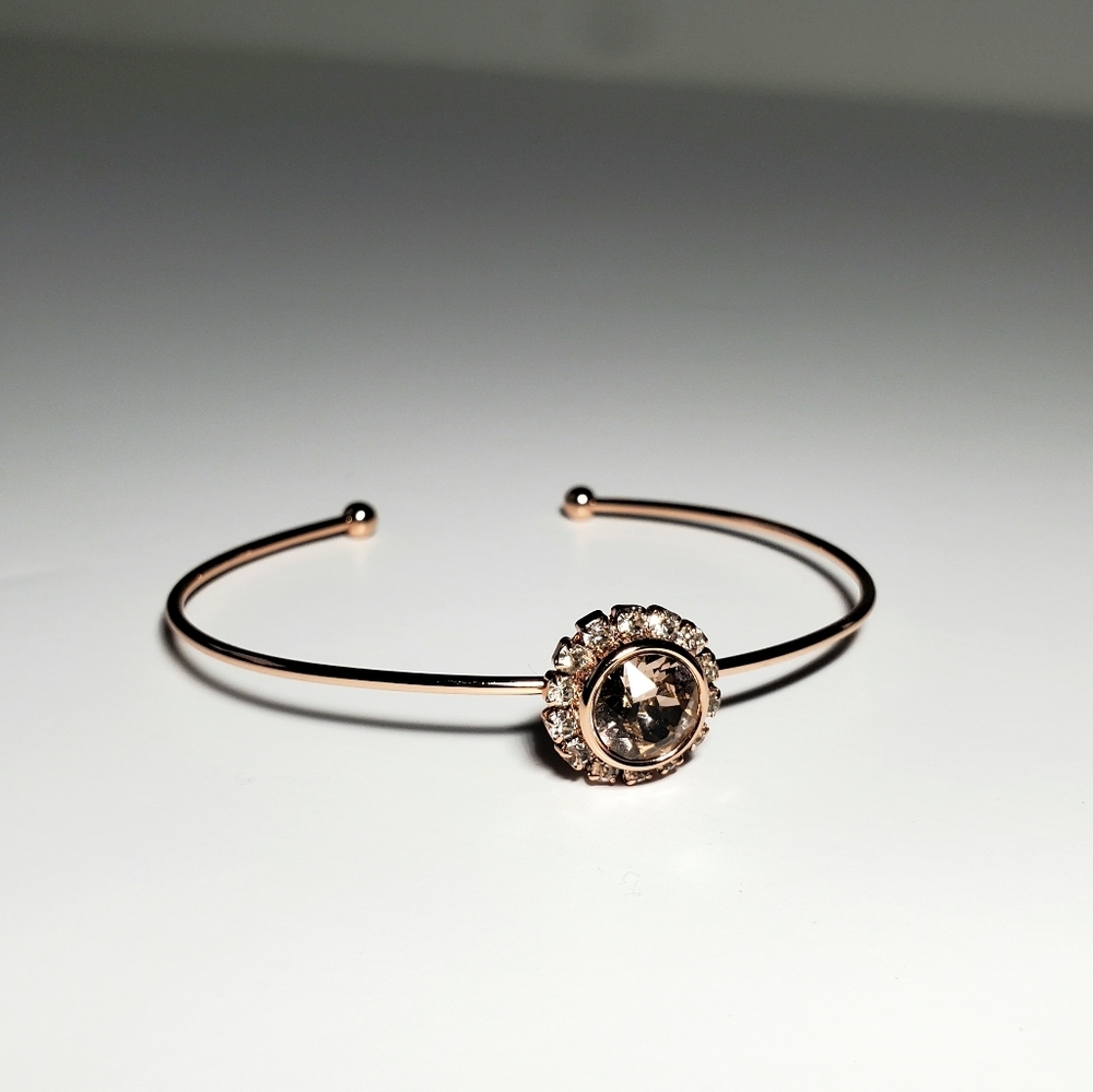 Ted Baker London Vintage Pink Swarovski Crystal Sappelle Daisy Lace Fine …